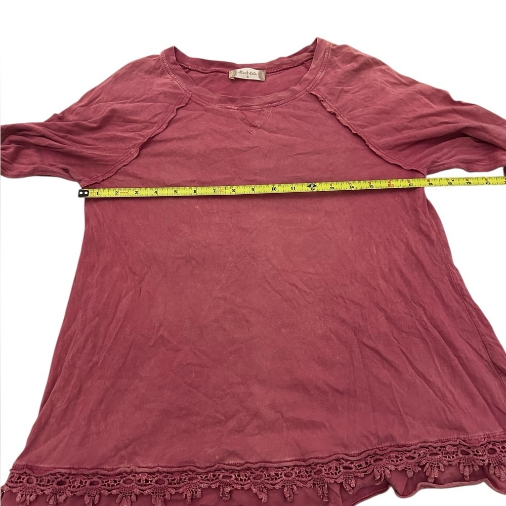 Altar’d State Red Long Sleeve with Wide sleeves and Textured Edges - Picture 5 of 9